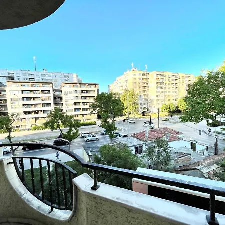 דירה City Center Apartment